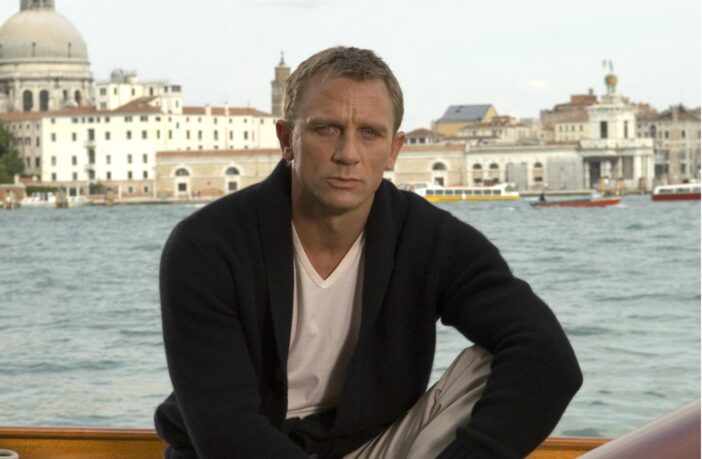 REVIEW - 'Casino Royale' (2006) | The Movie Buff