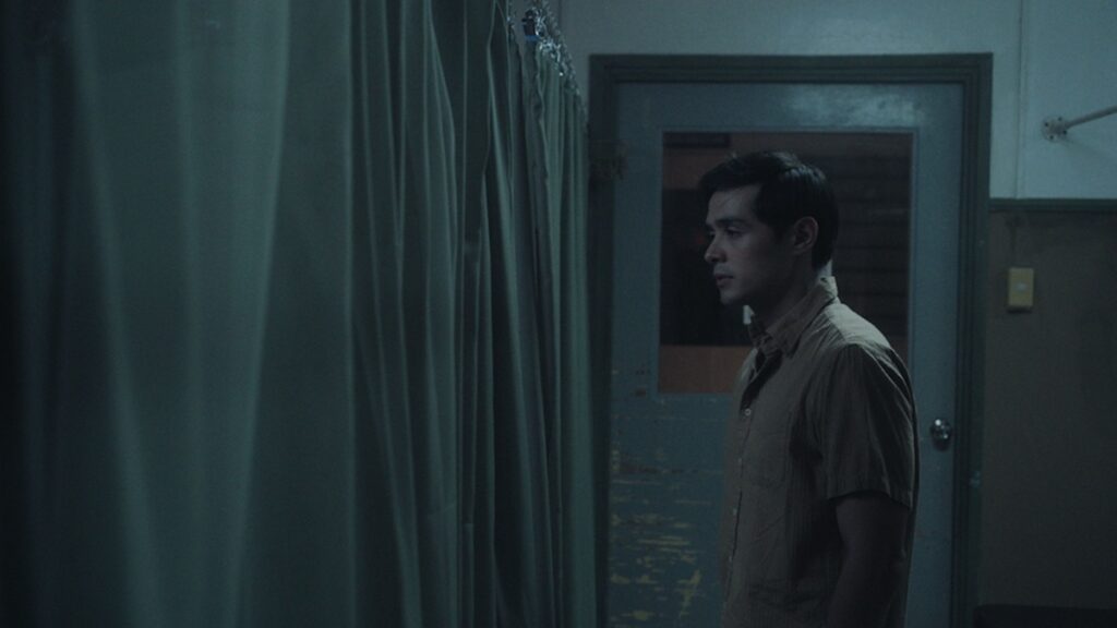 Martin del Rosario in a scene from "Tayo Lang Ang Nakakaalam."