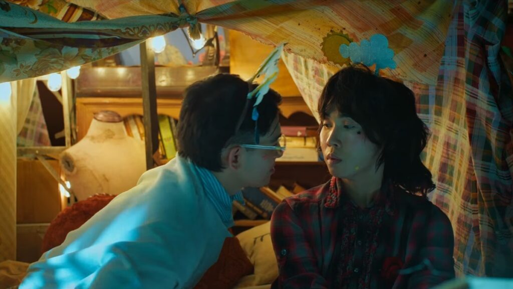 Joao Constancia and Sassa Gurl in a scene from "Multwoh."